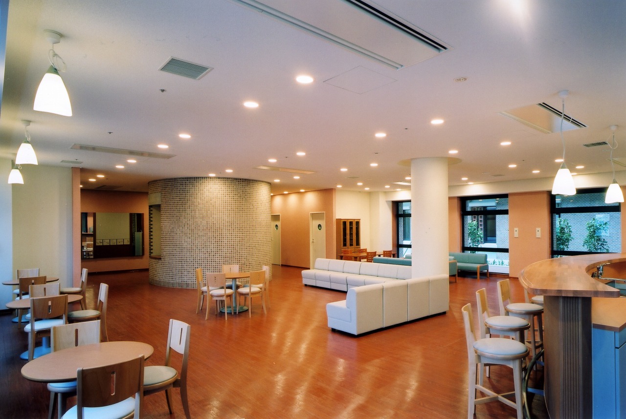 地方独立行政法人 岡山県精神科医療センター - デイケア棟2階サロン