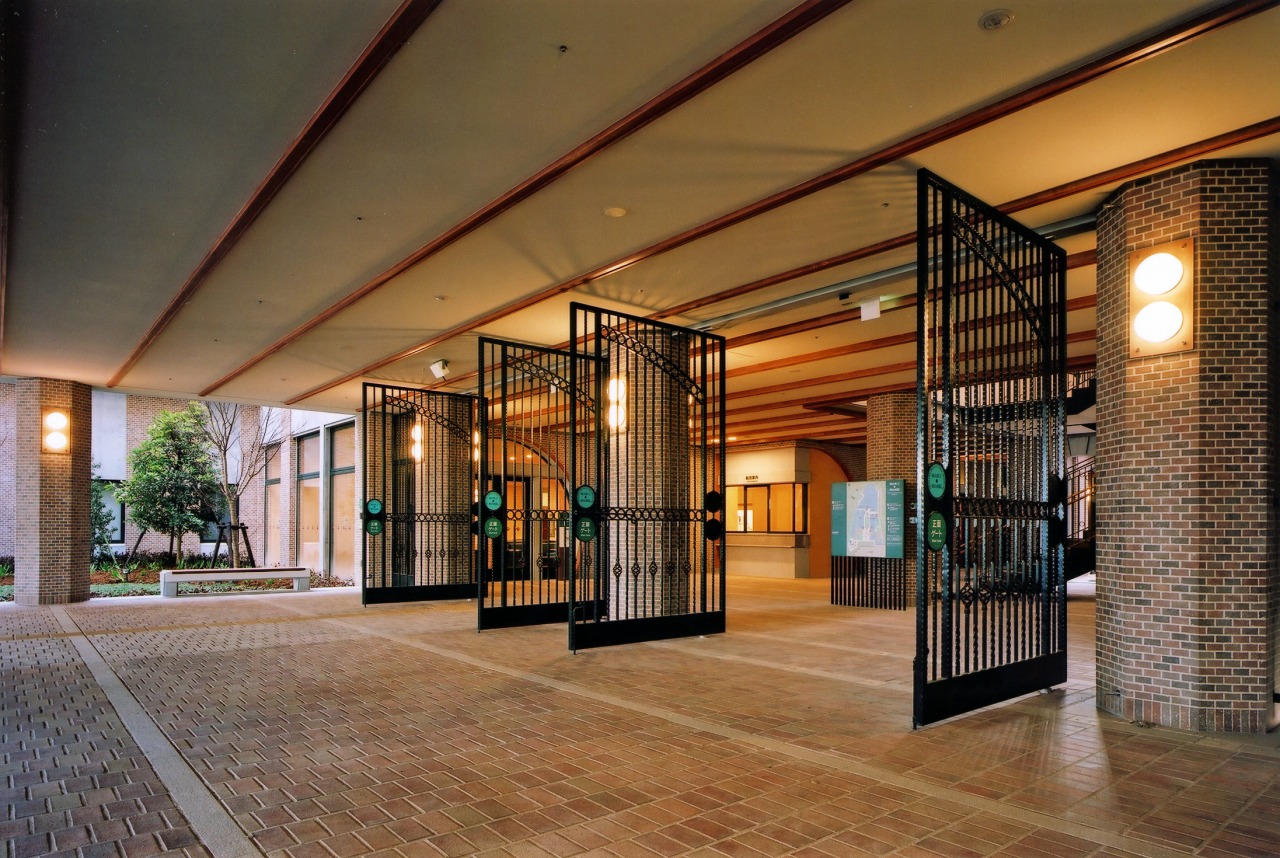 地方独立行政法人 岡山県精神科医療センター - 正面ゲート(2)