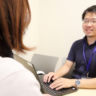事務職（任期付職員　任期：２年間）